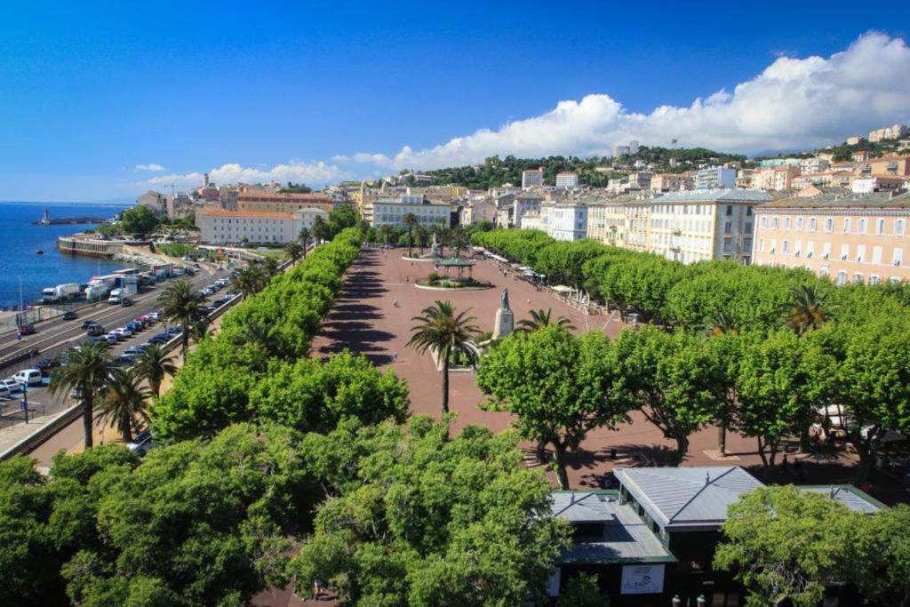 Appartement Climatise,Idealement Situe 100M Du Vieux Port. Bastia  Zewnętrze zdjęcie